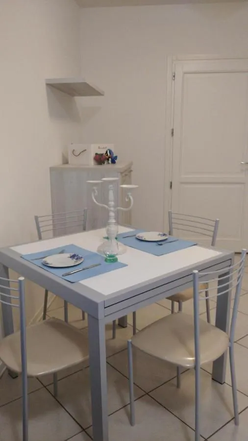 Elegantemare Apartment ايراكليا ماري